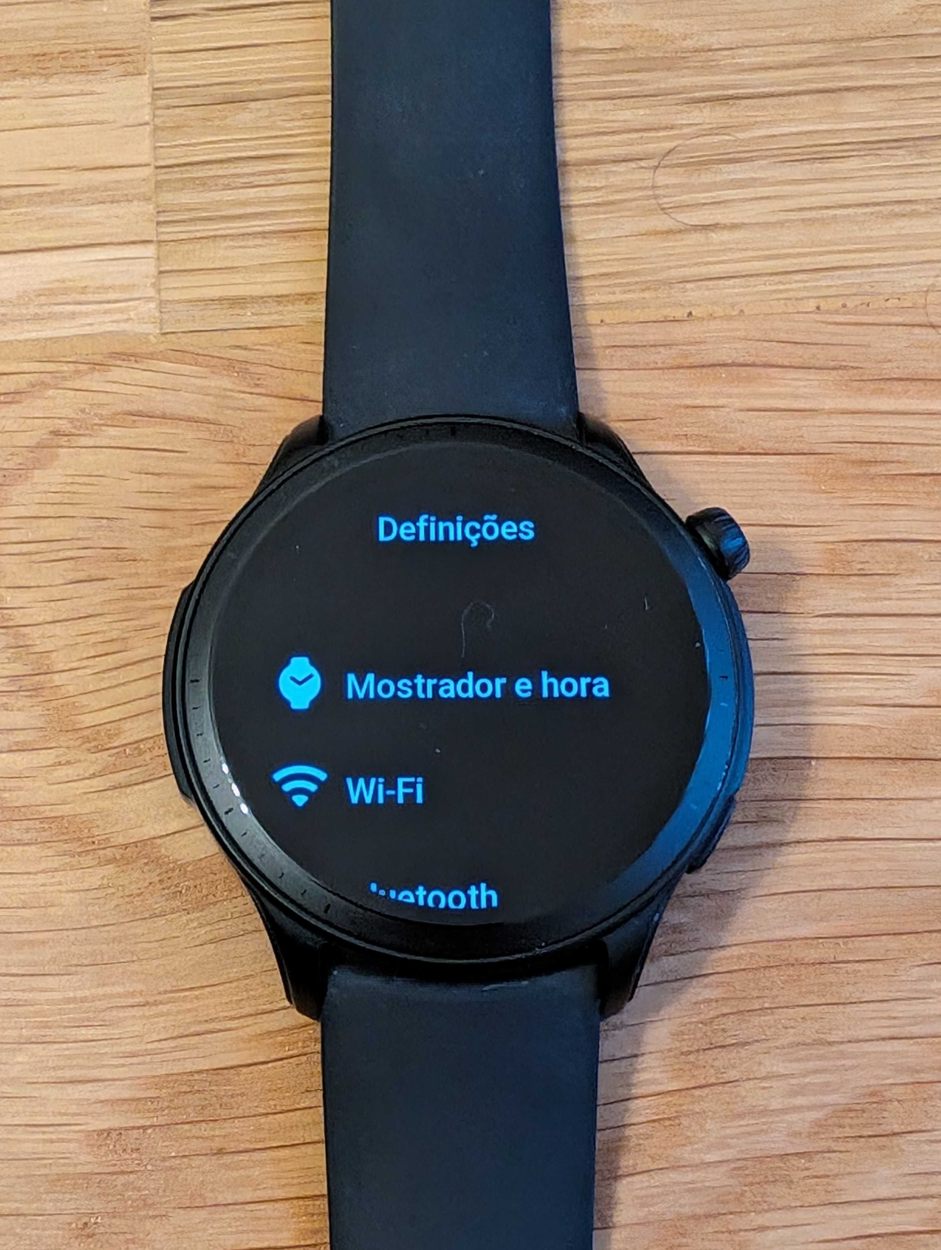 Smartwatch Amazfit GTR 4 (versão em preto)