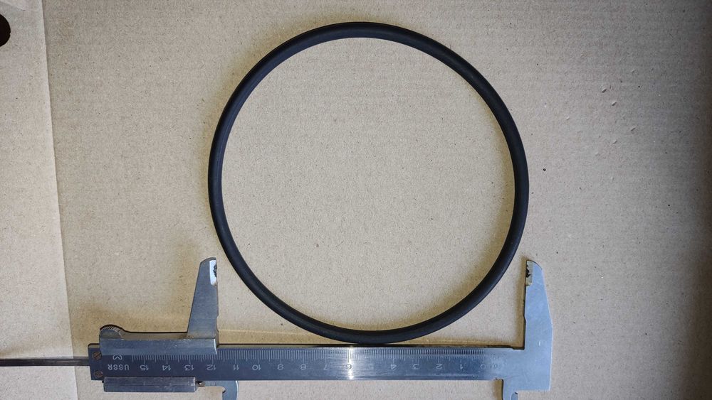 Прокладка резиновая бензомаслостойкая 134*5мм