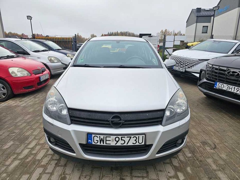 Opel Astra H 2006r/1.6 benzyna/105KM/opłaty aktualne/niski przebieg