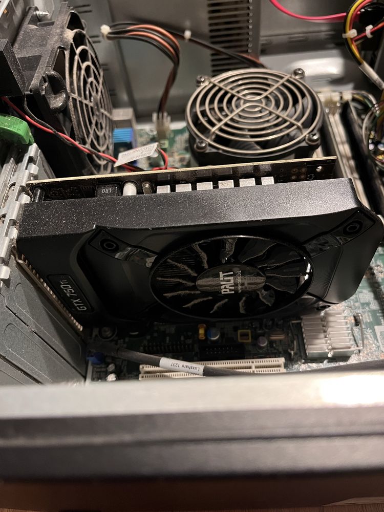 Komputer Geforce GTX 750Ti, Intel Core i5, SSD 128gb, 8gb RAM, 500gb