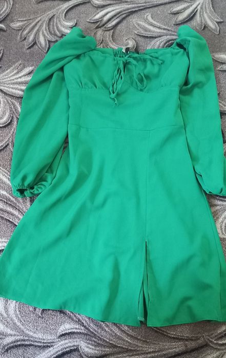 Жіноча сукня розміру 38