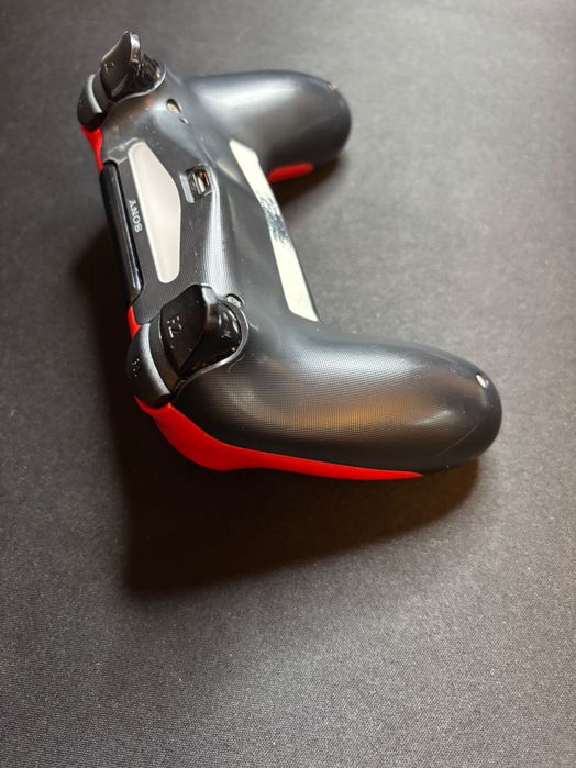 Pad do PlayStation 4, czerwony, red