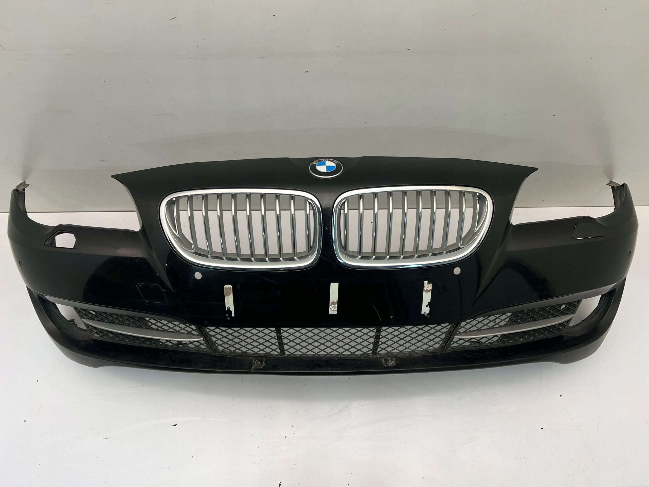 BMW F10 F11 Zderzak Przedni przód 4xPDC pod Spryski 10-13 n