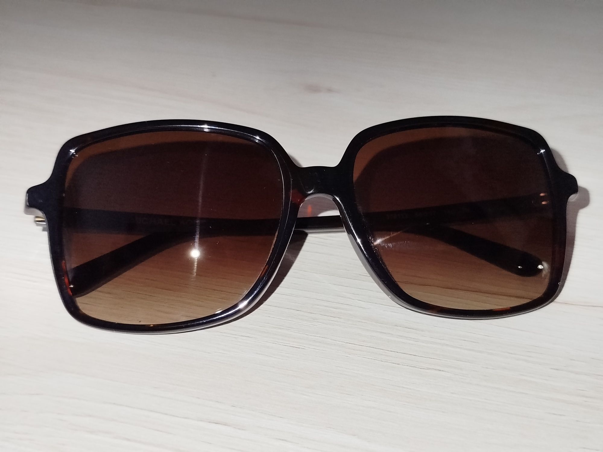 Okulary przeciwsłoneczne Michael Kors