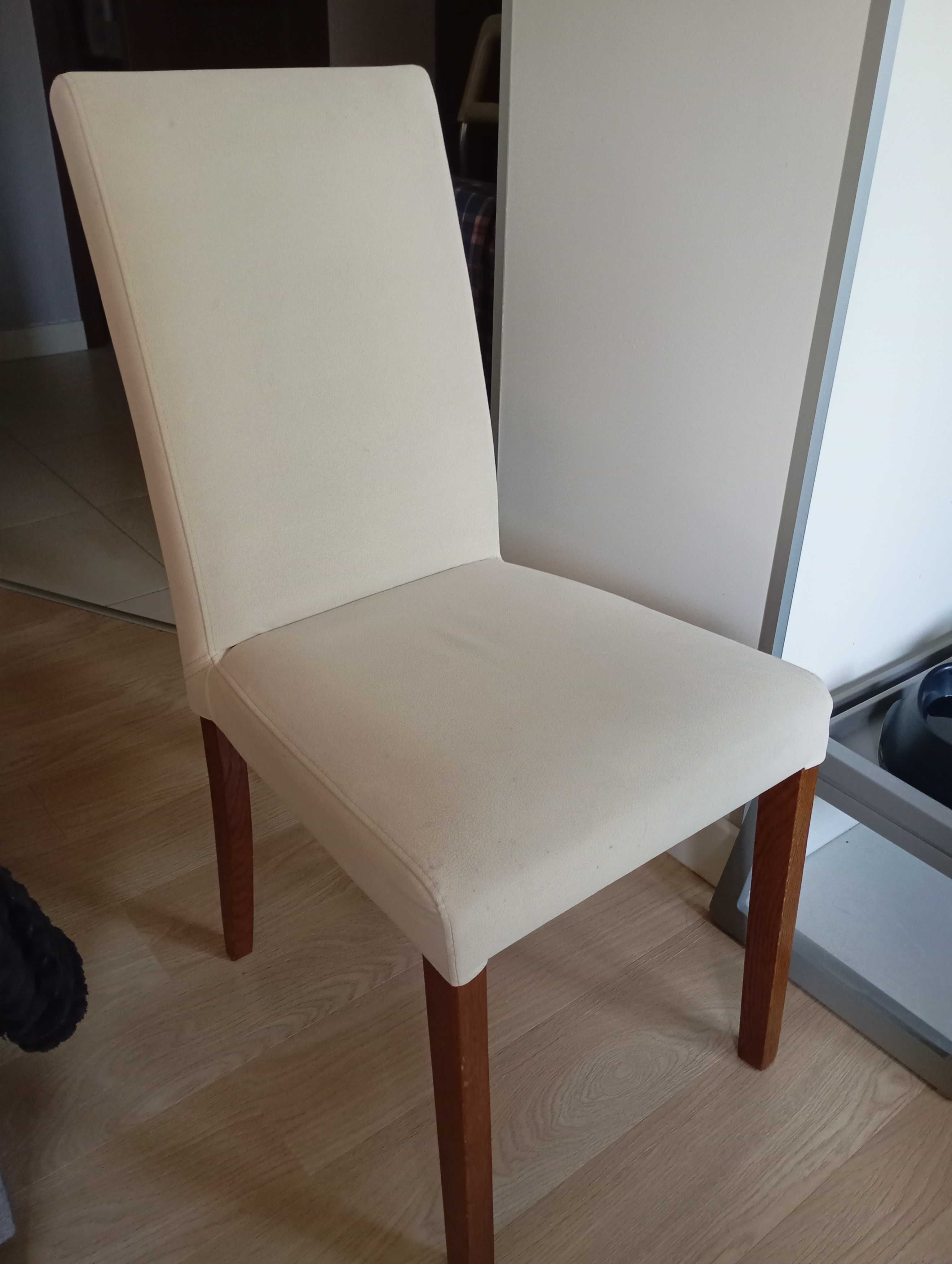 4 krzesła, bardzo eleganckie i solidne
