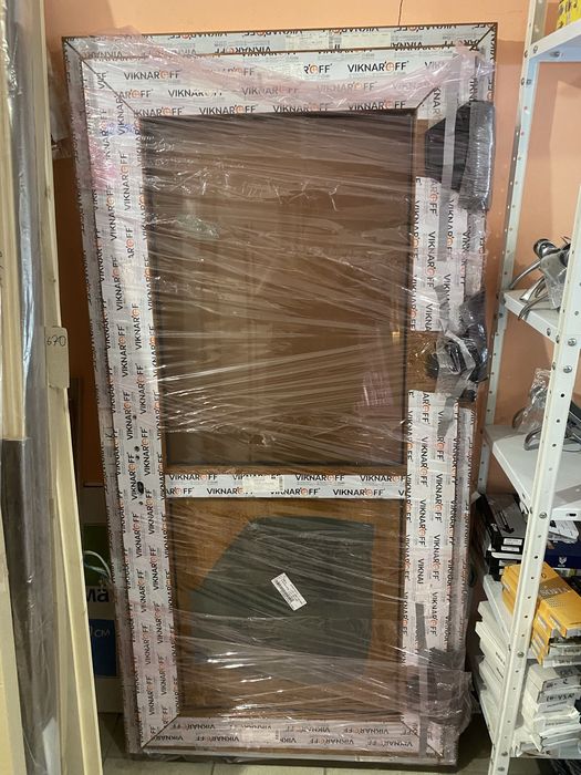 Двері метало пластікові