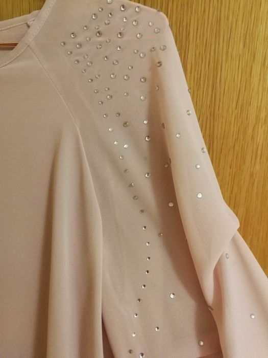 Blusa rosa com strass mangas