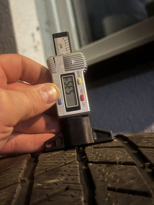 Opony Barum Polaris !! 235/40/R19 !!