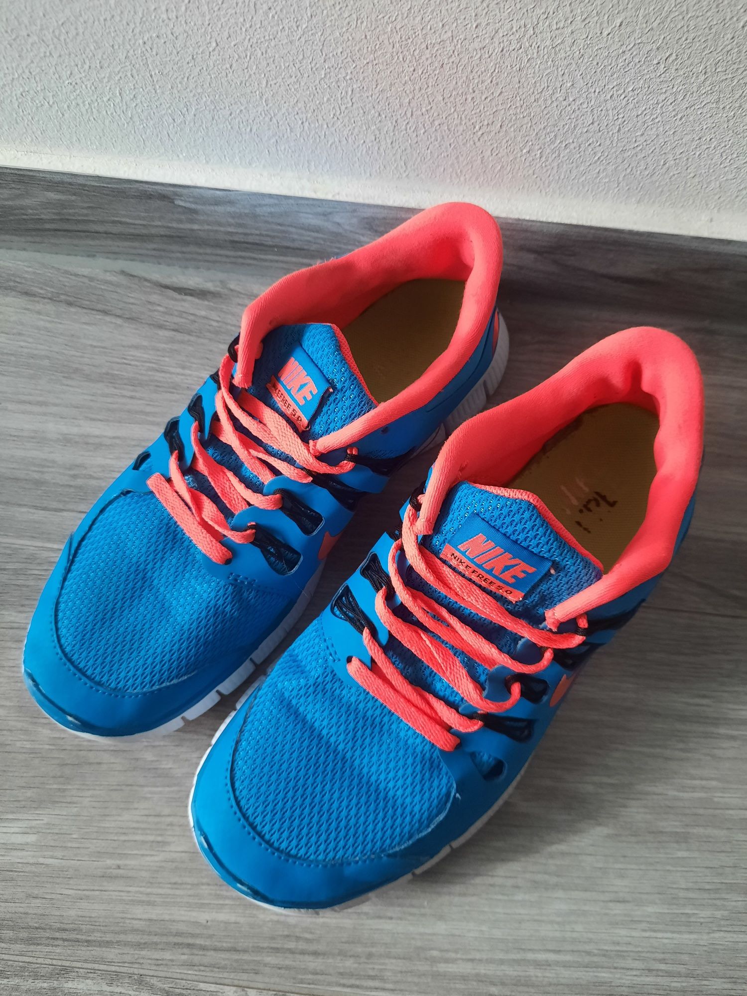 Кросівки NIKE Nike free 5.0  розмір EUR 40