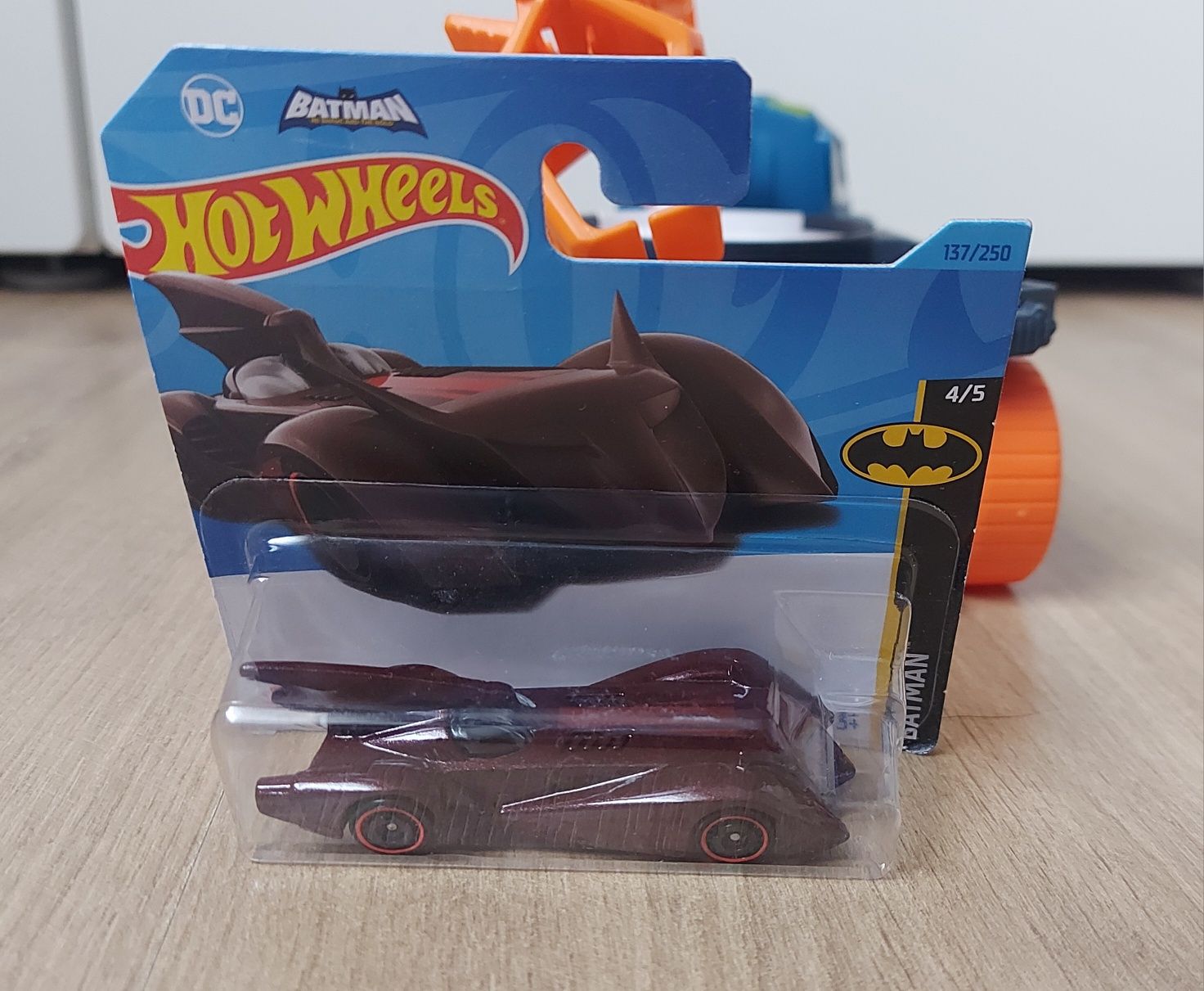 Hot Wheels dźwig ciężarówka światła dźwięki DJC70 + auto nowe