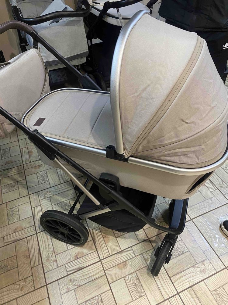 Продам коляску Carrello Aurora 2 в 1!