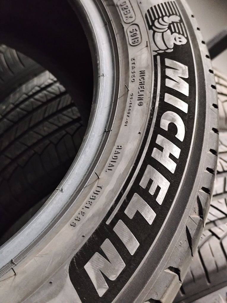Резина, шины R-18 225/55 102V " Michelin" Primacy 4