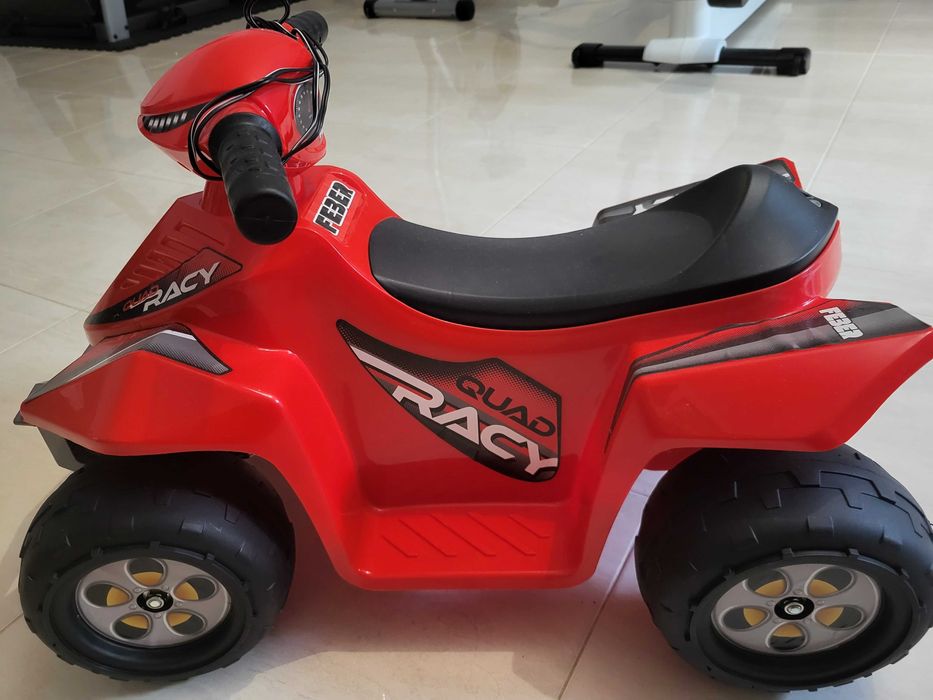 Moto 4 a bateria criança