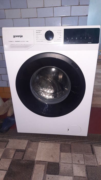 Пральна  машина з баком.