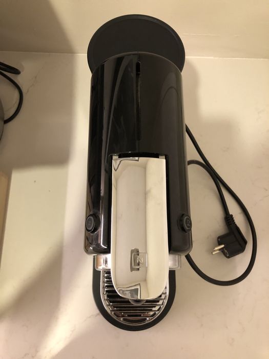 Máquina Nespresso com fuga
