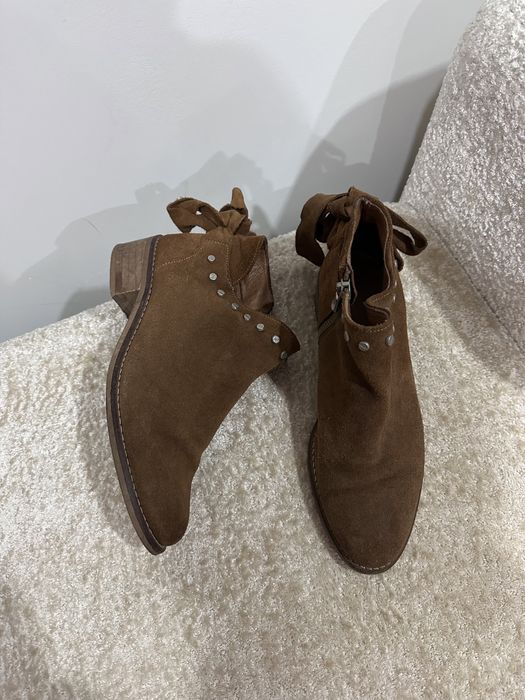Botas em Pele Camel