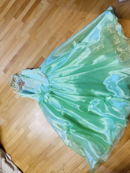 Сукня для дівчинки 3-7 років для свят