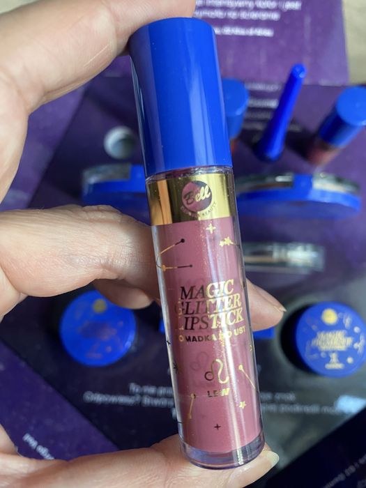 Zestaw BELL Astro Glow - limitowany zestaw 12 kosmetyków do makijażu