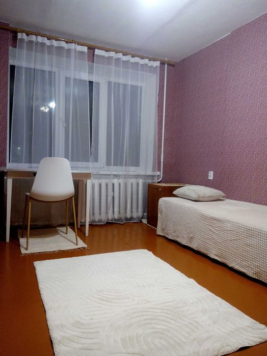 Здається кімната для дівчини. Район: Новус-Чайка.