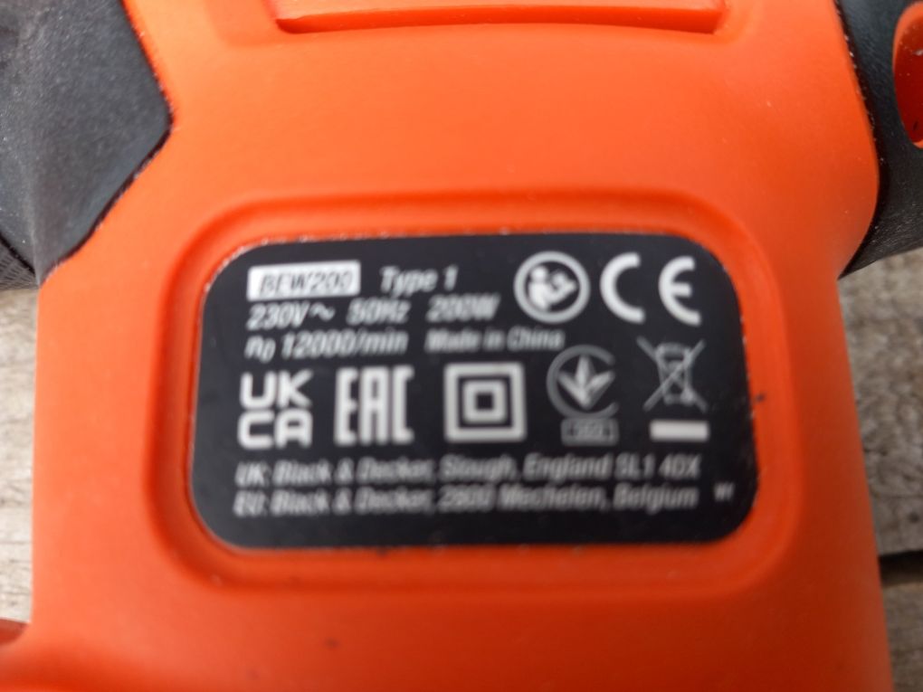 Szlifierka oscylacyjna  BLACK & DECKER
