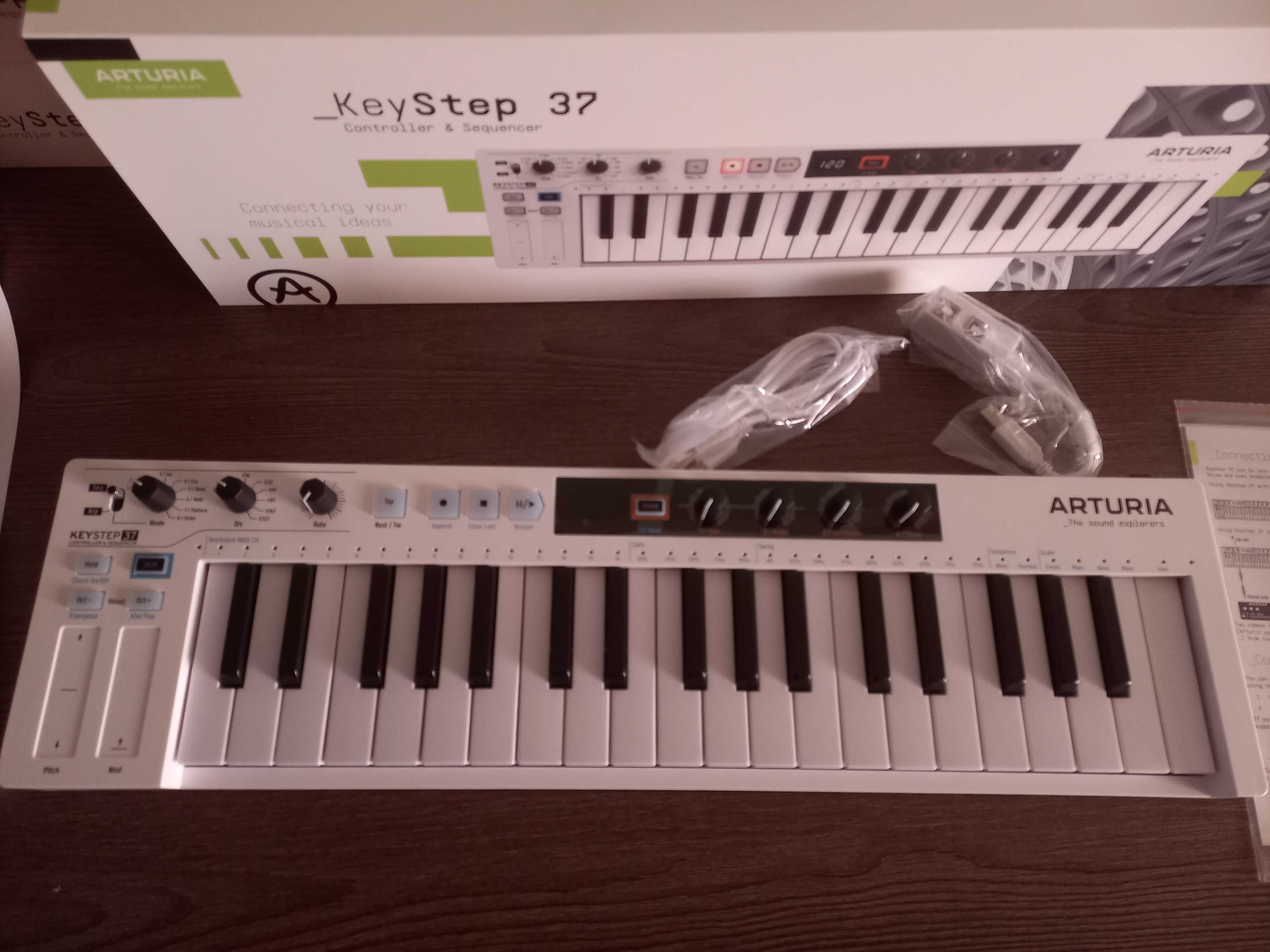 Міді-клавіатури Arturia KeyStep. Також Keystep37 Суперціни