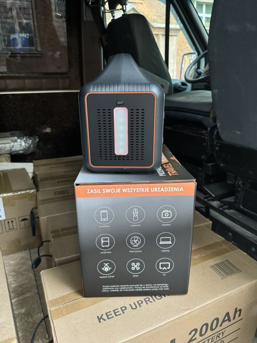 Зарядна станція VOLT Polska Travel Powerbox Opti 1200 (600W)