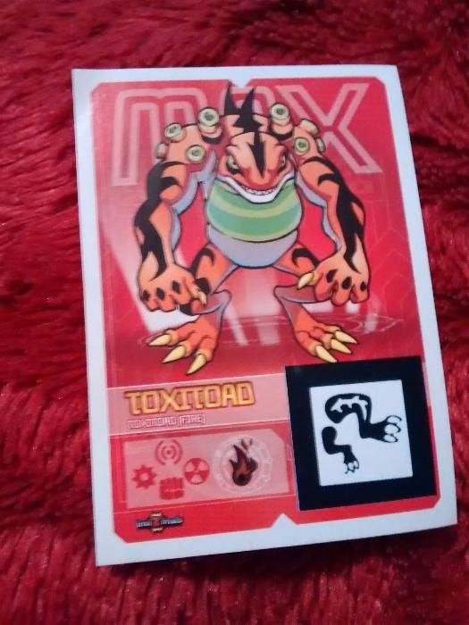 Cromos invizimals 2012