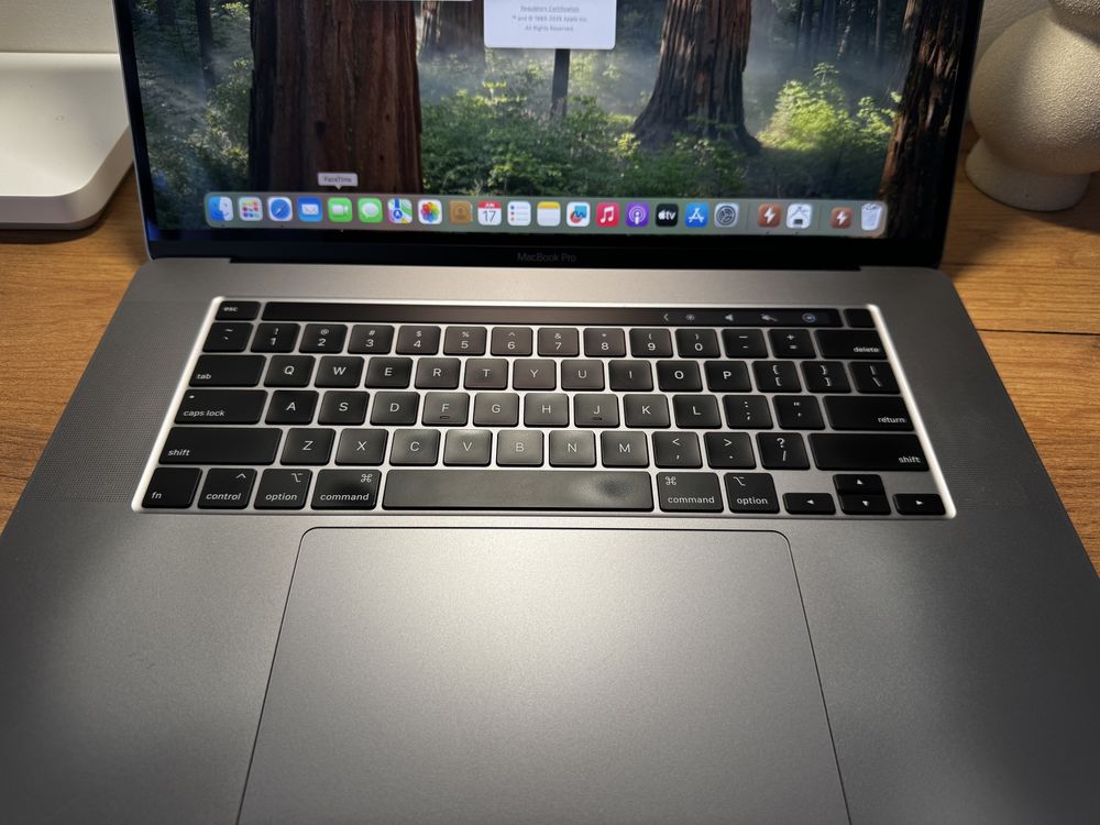 MacBook Pro 16 2019 i9 32Gb 1Tb Radeon 5500 4Gb 82%