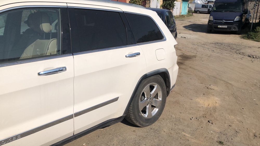 Разборка запчасти Jeep Grand Cherokee wk2