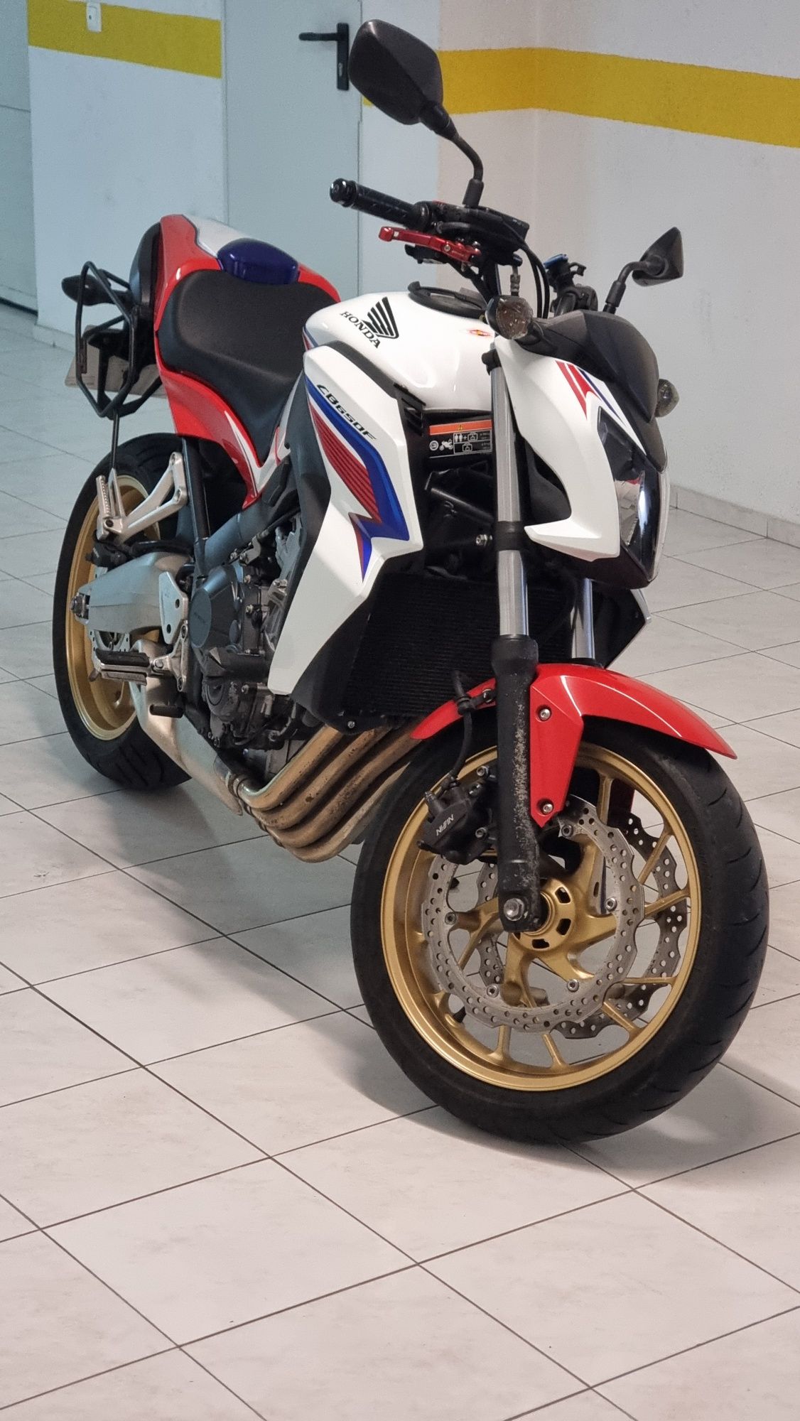 Honda cb650f tricolor