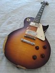 Guitarra Vintage V100 Distressed Tobacco Sunburst