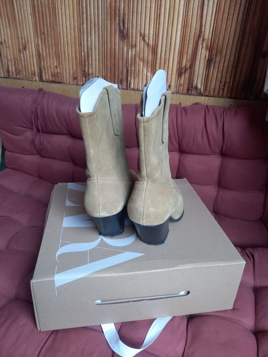Жіночі чобітки, козаки, ZARA.