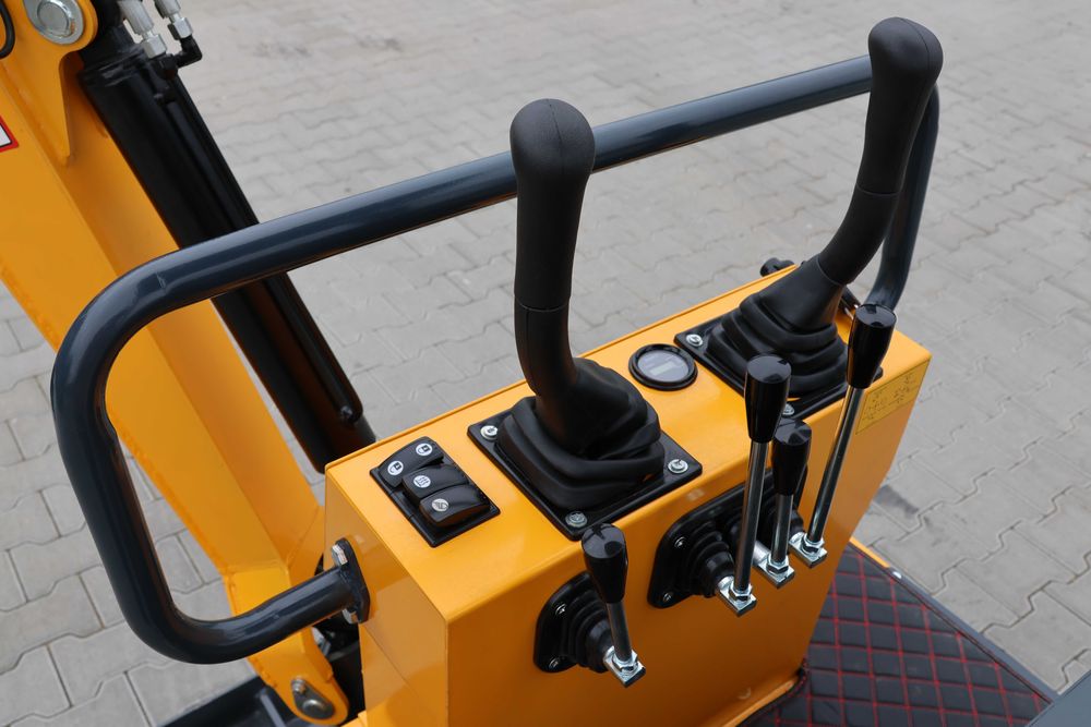 Minikoparka APS OKW12 z ramieniem skrętnym 1t  KOOP KD192 NOWA 2025