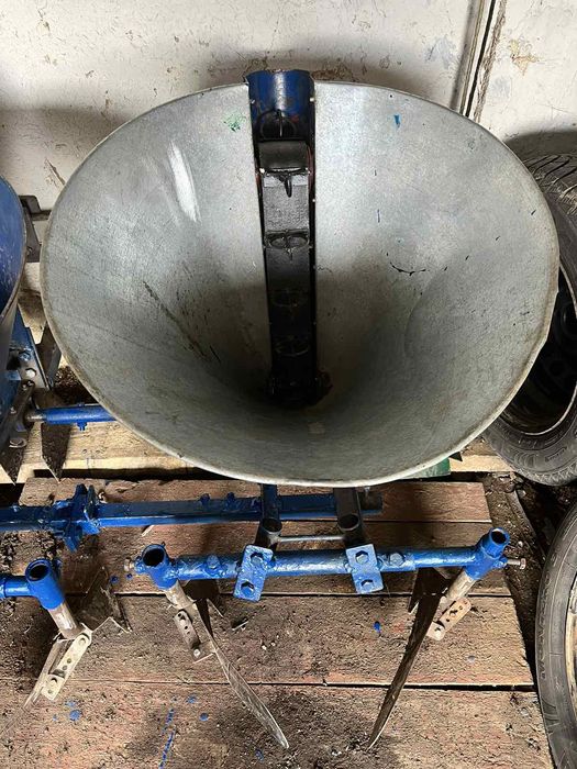 Сажалка картоплі, садіння картоплі