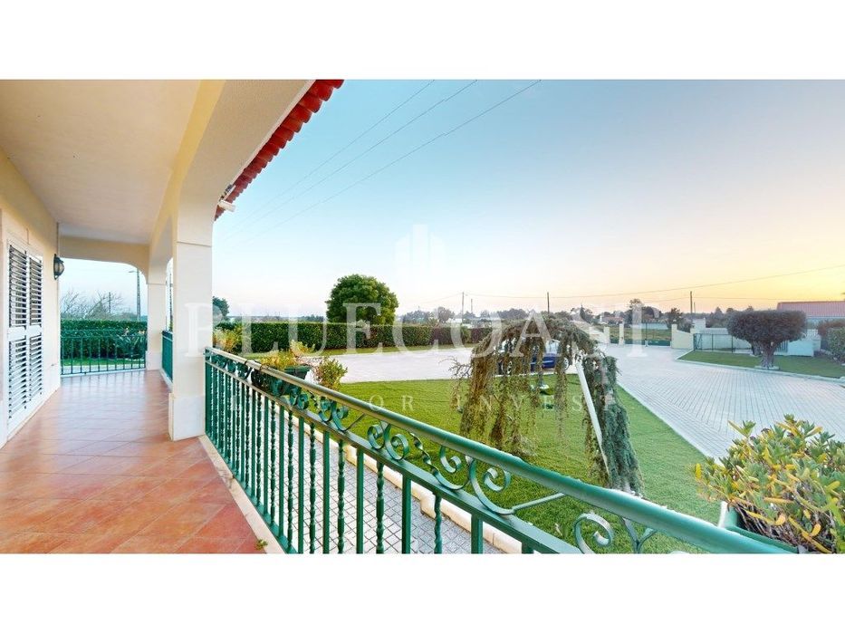 Fantástica Moradia V5 nos arredores de Setúbal - Qualidade de vida ...