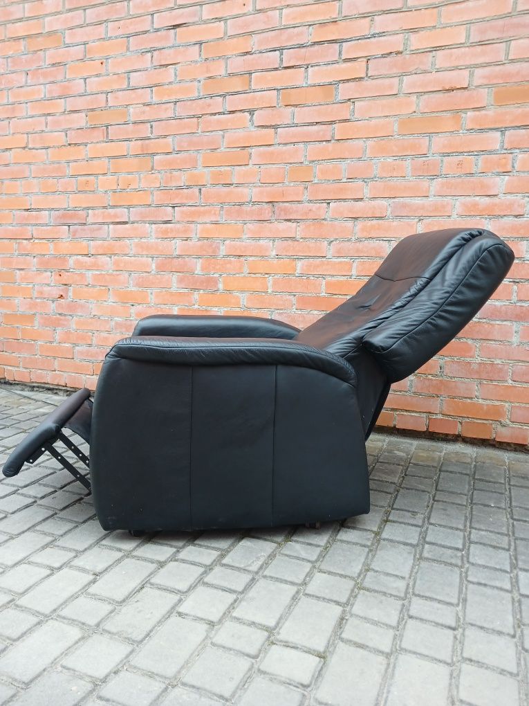 Електричне крісло шкіряне відпочинкове/реклайнер  Hukla