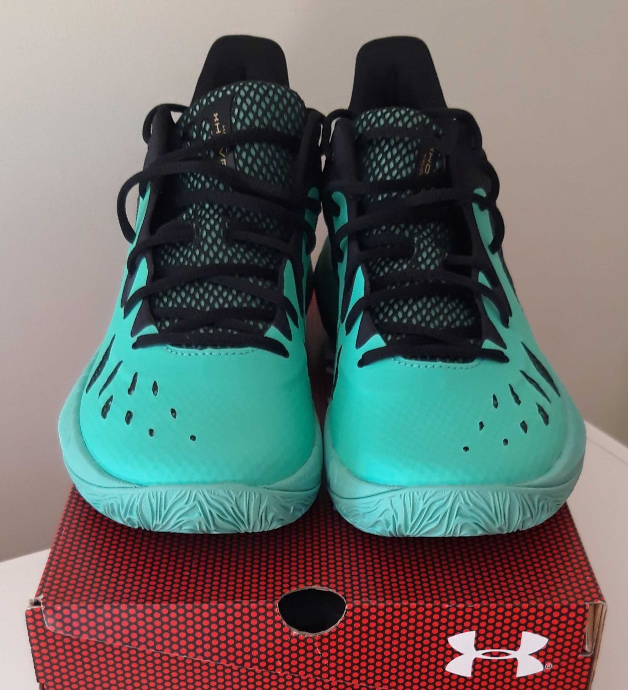 Ténis, sapatilhas de basquetebol UNDER ARMOUR - Artigo NOVO.