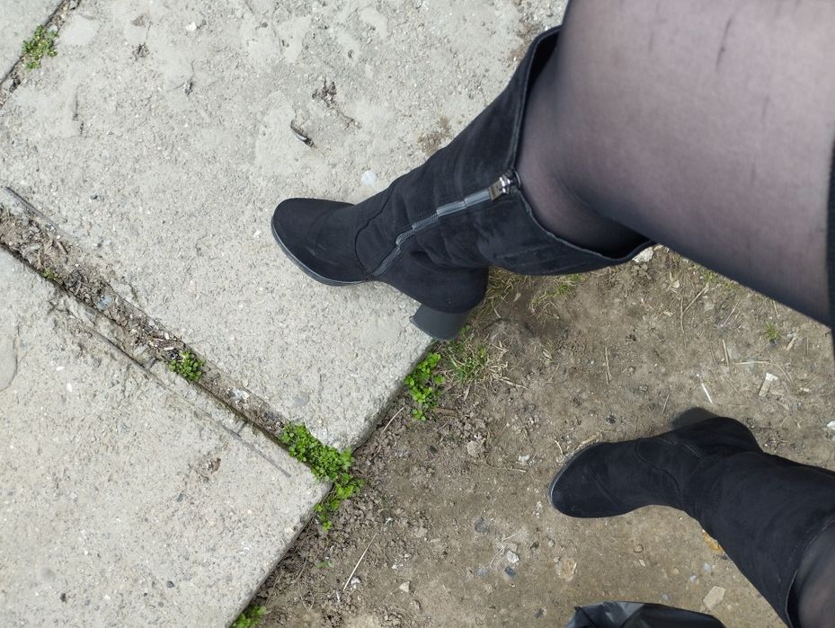 Женские сапоги замшевые