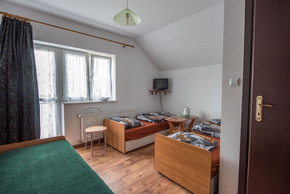 WOLNE POKOJE nocleg weekend wakacje Złoty Potok domek Jurze śląskie