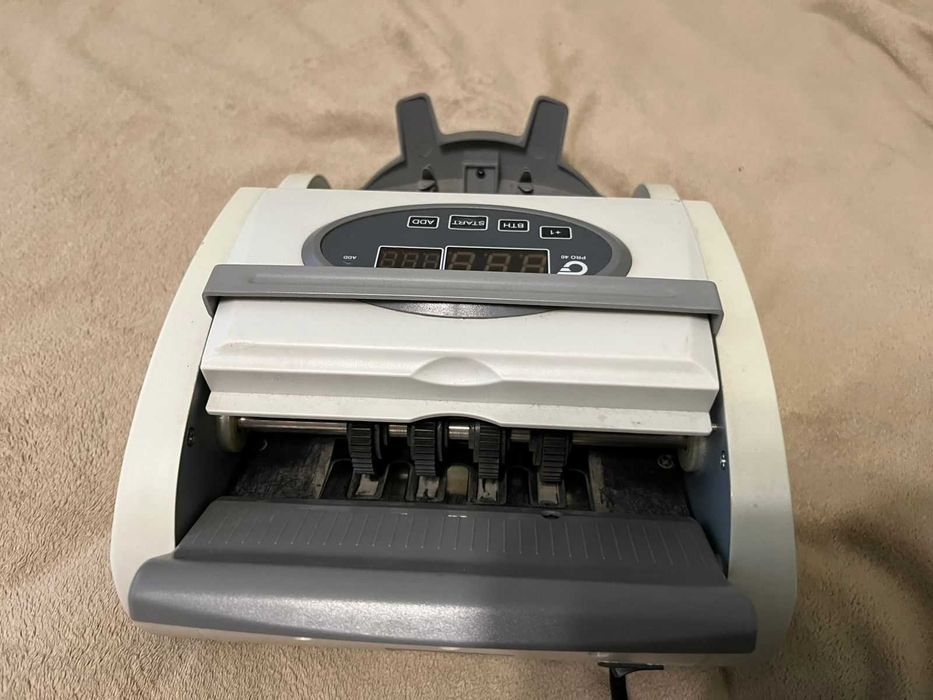 Лічильник банкнот Pro 40 neo