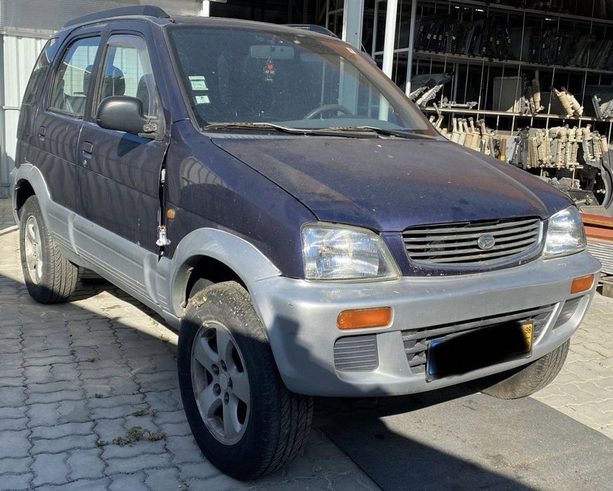 Daihatsu Terios 4x4 1.3i de 1998 disponível para peças.