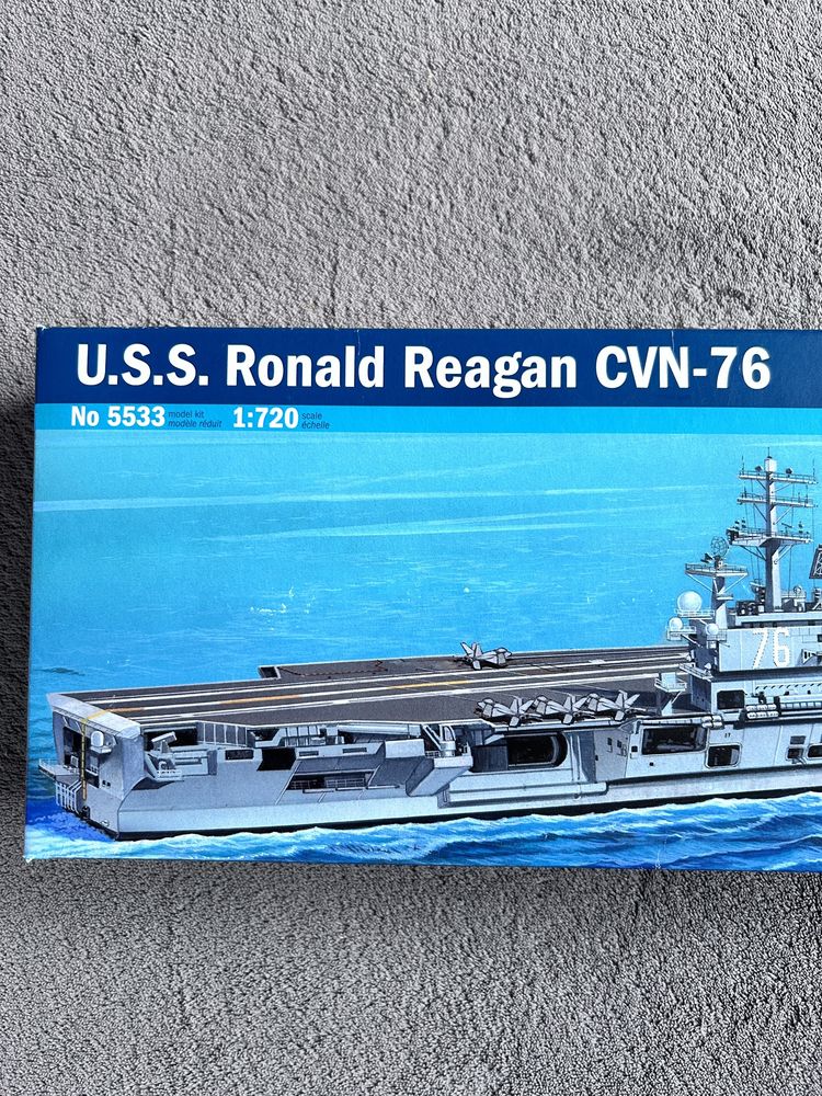 Okręt lotniskowiec U.S.S. Ronald Reagan CVN-76 model Italeri 5533