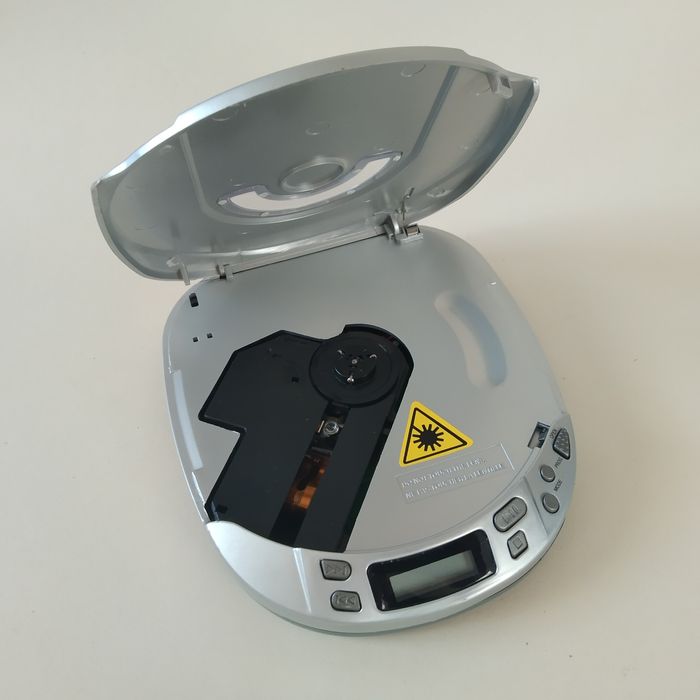 Музыкальный CD плеер