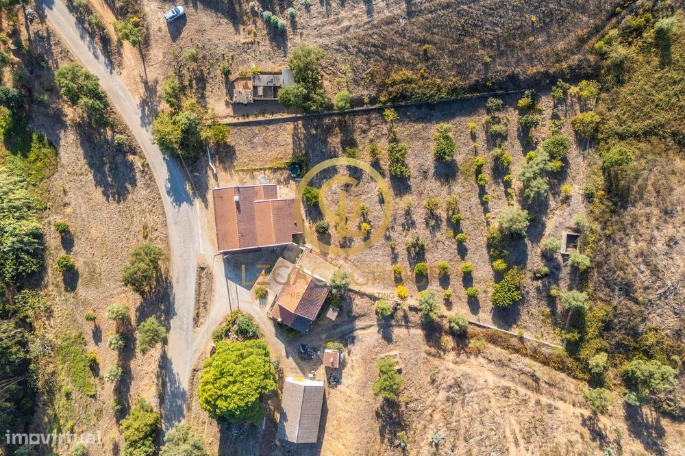 Casa de campo com terreno de 5000m2 em Odemira