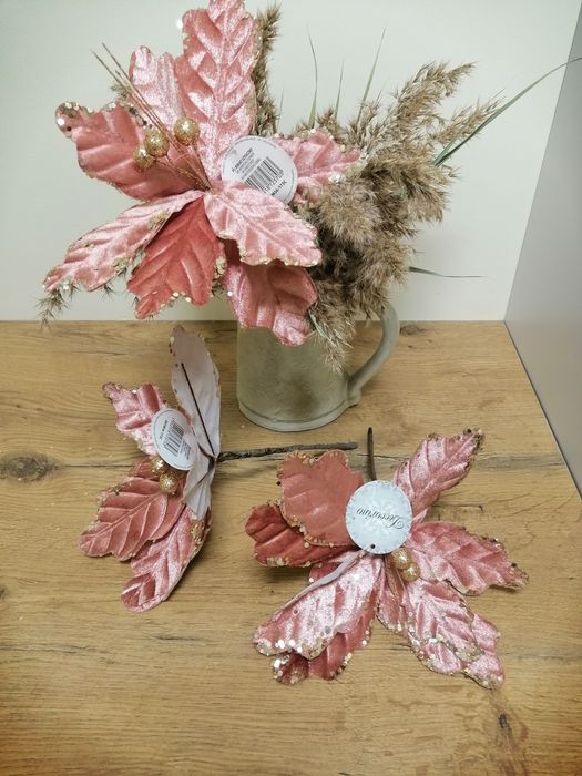 Zestaw kwiatów świątecznych nowych z metką do dekoracji domi