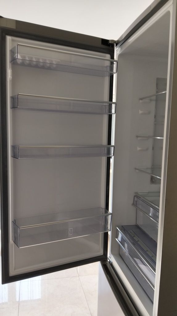 Lodówka Beko uszkodzona