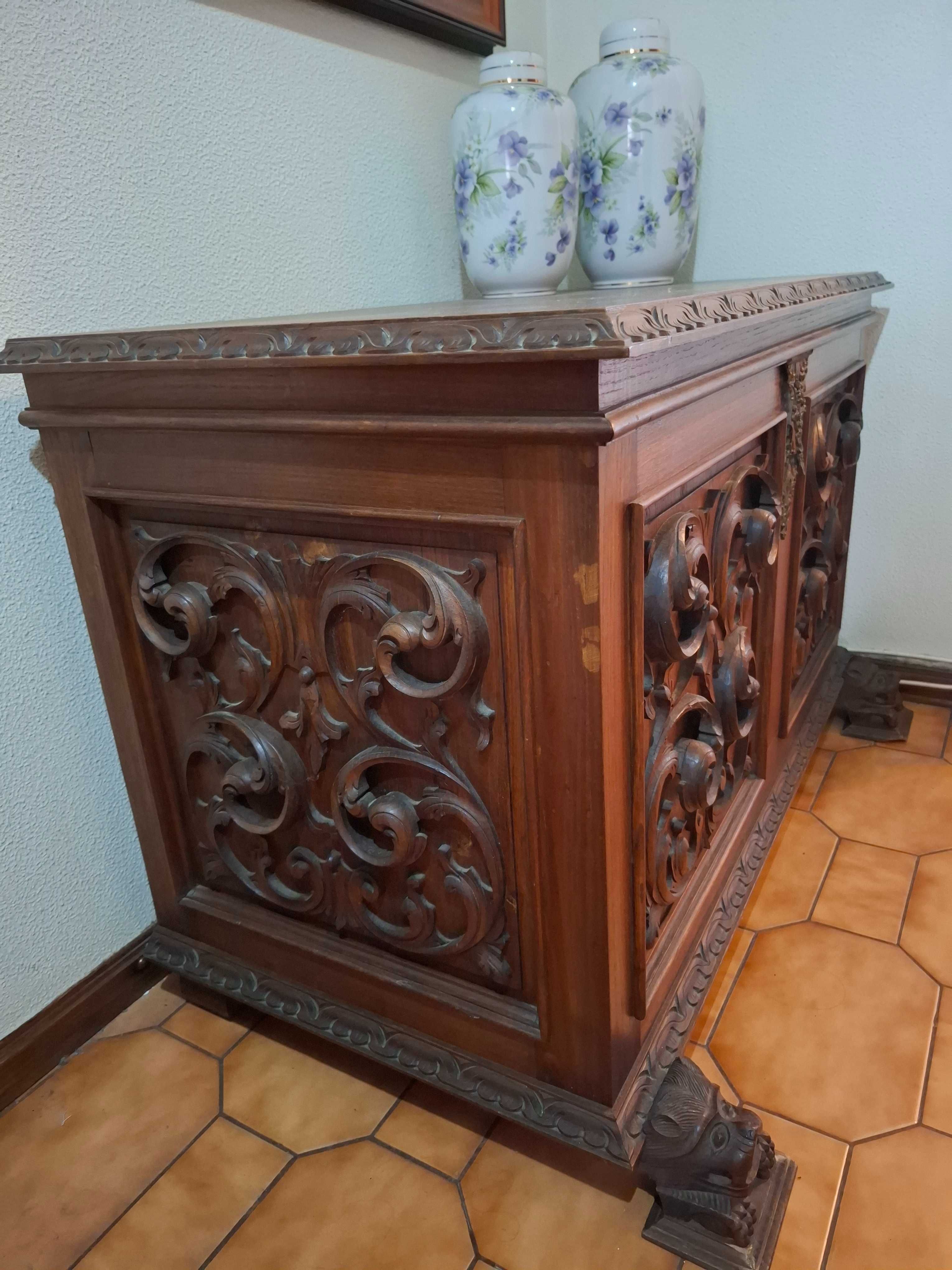 Arca de Madeira de Castanho