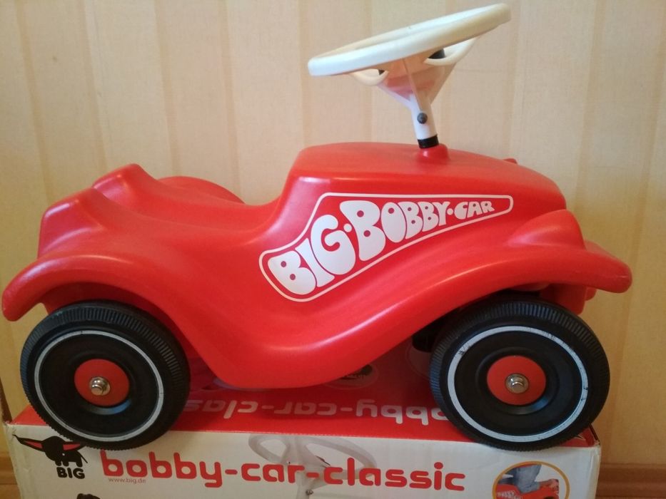 Jeździk big-booby car