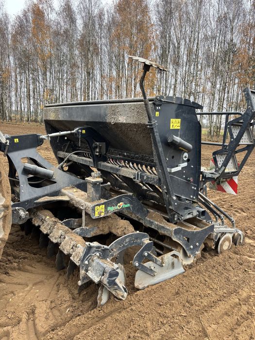 Siewnik zbizowy AGRO-TOM redlice talerzowe 2022r