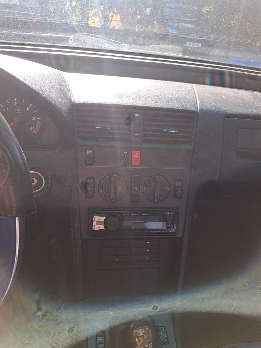 Vendo carro Mercedes Benz  C220 diesel